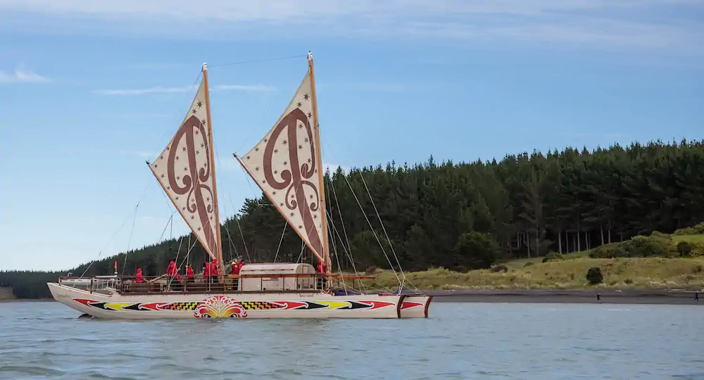 Waka Hourua Tarawhiti in full sail